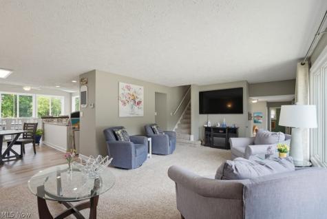 7171 Lakeview Drive Parma OH 44129