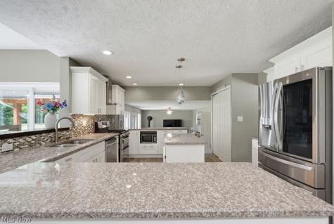 7171 Lakeview Drive Parma OH 44129