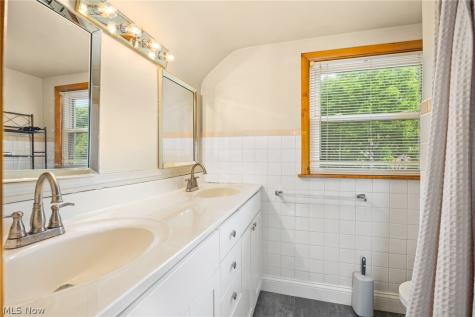 1881 Adelaide Boulevard Akron OH 44305