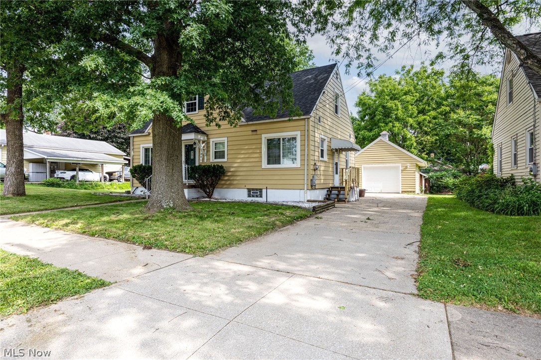 1881 Adelaide Boulevard Akron OH 44305