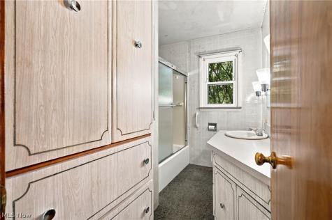 1640 Westwood Circle Wooster OH 44691