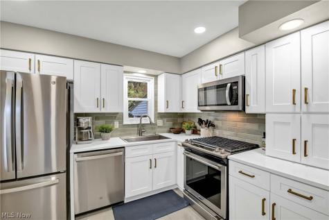 4095 W 213th Street Fairview Park OH 44126