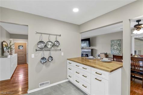 4095 W 213th Street Fairview Park OH 44126