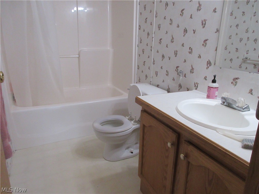 5232 Russel Road Andover OH 44003