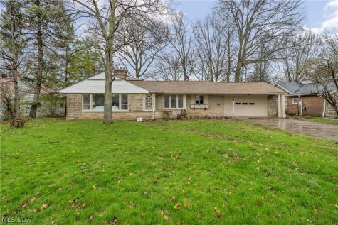 1081 Carver Road Cleveland Heights OH 44112