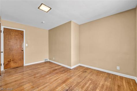 1081 Carver Road Cleveland Heights OH 44112