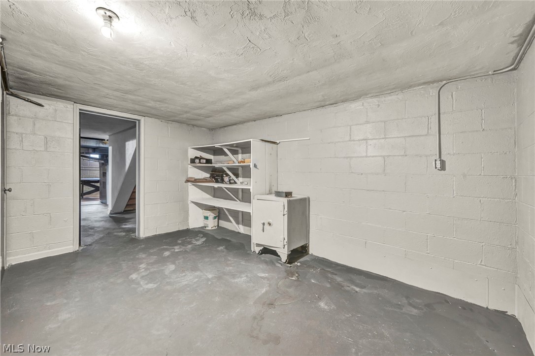 1081 Carver Road Cleveland Heights OH 44112