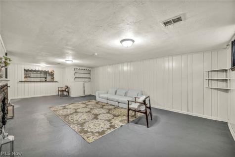 1081 Carver Road Cleveland Heights OH 44112