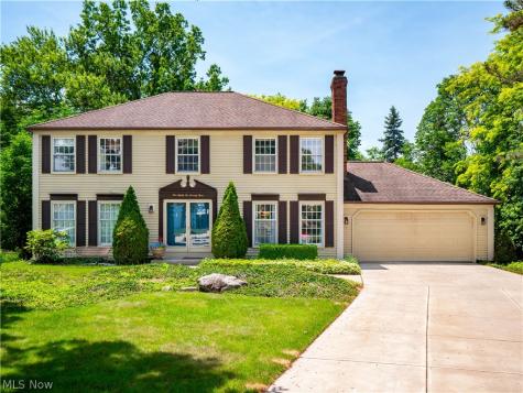 18273 Mallard Circle Strongsville OH 44136