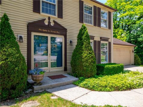 18273 Mallard Circle Strongsville OH 44136