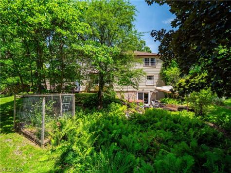 18273 Mallard Circle Strongsville OH 44136