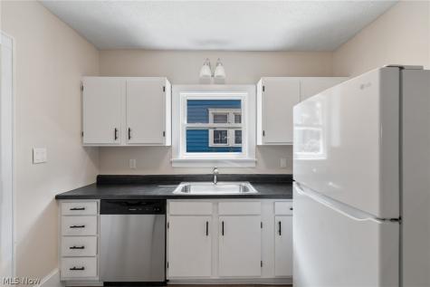 1061 Emma Avenue Akron OH 44302