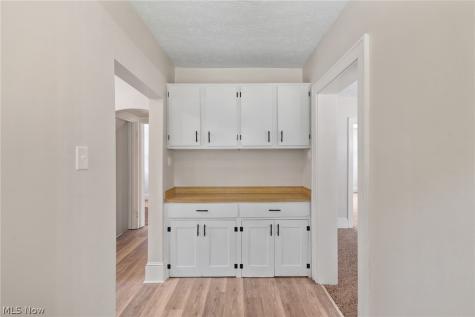 1061 Emma Avenue Akron OH 44302