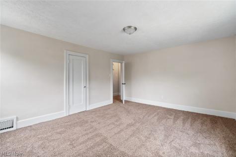 1061 Emma Avenue Akron OH 44302
