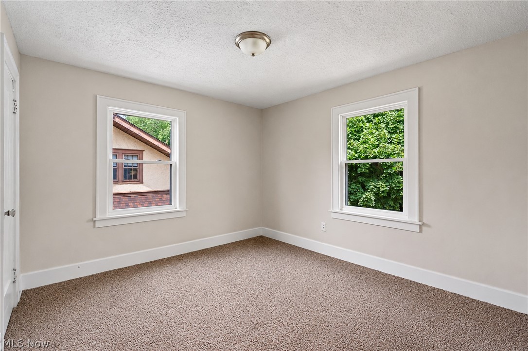 1061 Emma Avenue Akron OH 44302