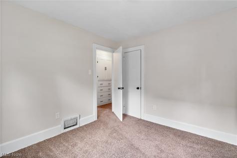 1061 Emma Avenue Akron OH 44302