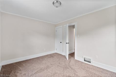 1061 Emma Avenue Akron OH 44302