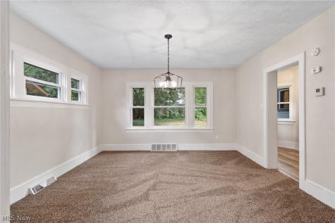 1061 Emma Avenue Akron OH 44302