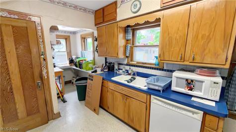 16901 W Park Road Cleveland OH 44111