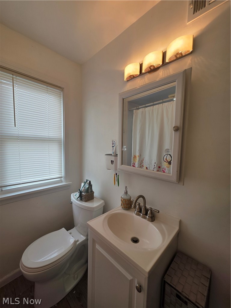 1334 E 346th Street Eastlake OH 44095