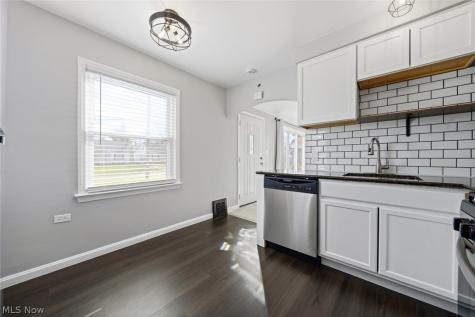 1206 Lander Road Mayfield Heights OH 44124