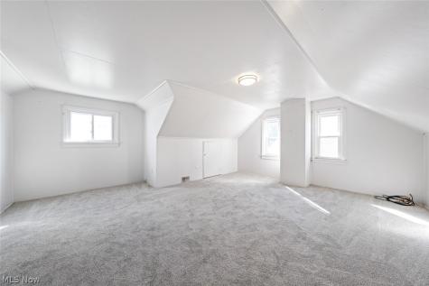 1206 Lander Road Mayfield Heights OH 44124