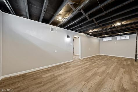 1206 Lander Road Mayfield Heights OH 44124