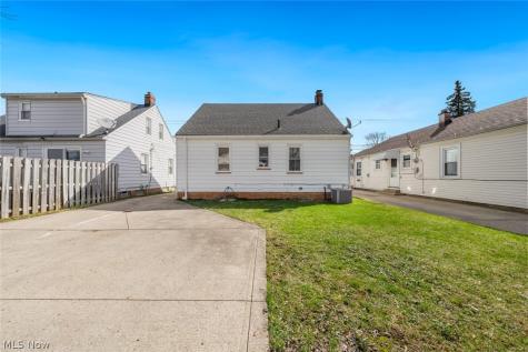1206 Lander Road Mayfield Heights OH 44124
