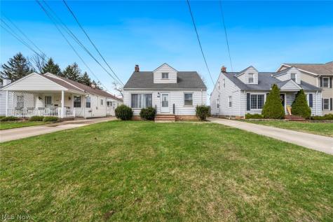 1206 Lander Road Mayfield Heights OH 44124