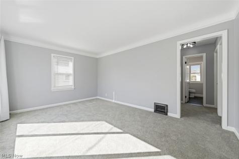 1206 Lander Road Mayfield Heights OH 44124