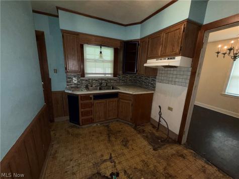 57 Leighton Avenue Youngstown OH 44512