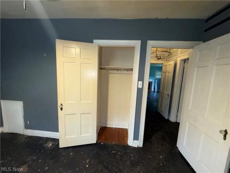 57 Leighton Avenue Youngstown OH 44512