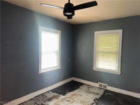 57 Leighton Avenue Youngstown OH 44512