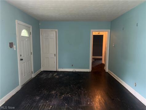 57 Leighton Avenue Youngstown OH 44512