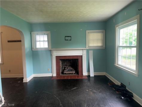 57 Leighton Avenue Youngstown OH 44512