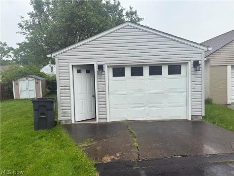 57 Leighton Avenue Youngstown OH 44512