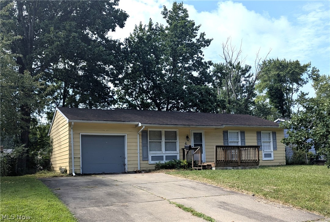 3231 Williamsburg Street NW Warren OH 44485