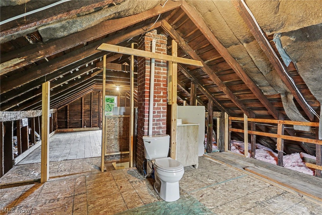 57 W 1st Street Frazeysburg OH 43822