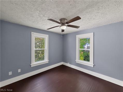 513 Rentschler Street Akron OH 44304