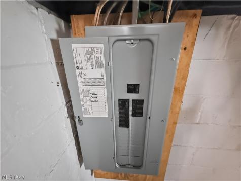 513 Rentschler Street Akron OH 44304