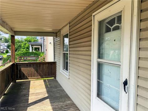 513 Rentschler Street Akron OH 44304
