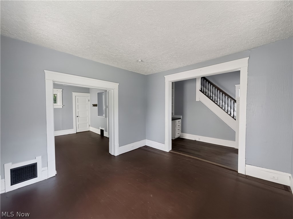 513 Rentschler Street Akron OH 44304