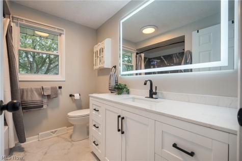 1333 Clarence Street NW Uniontown OH 44685