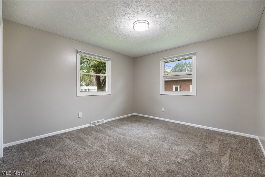 1333 Clarence Street NW Uniontown OH 44685