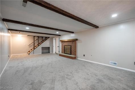 1333 Clarence Street NW Uniontown OH 44685
