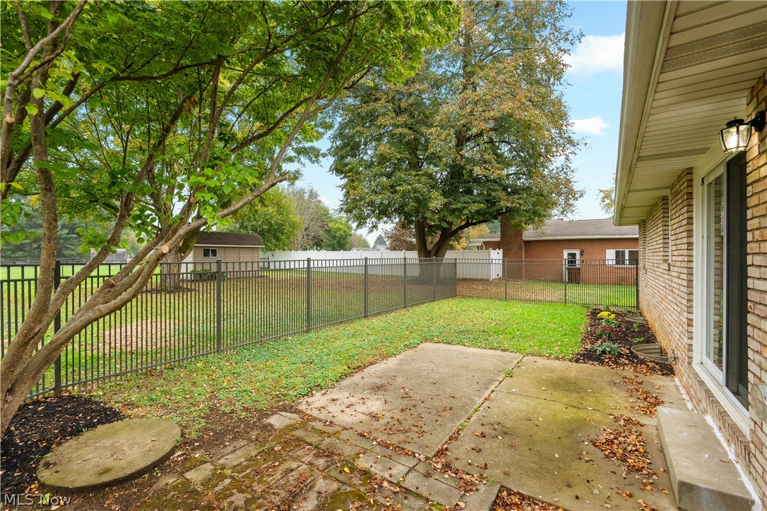 1333 Clarence Street NW Uniontown OH 44685