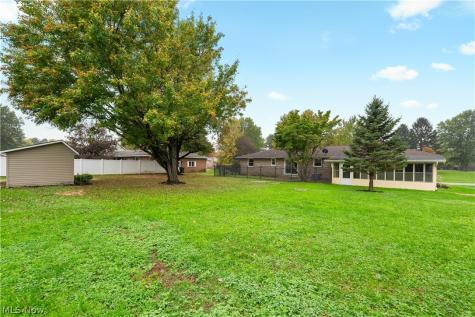 1333 Clarence Street NW Uniontown OH 44685