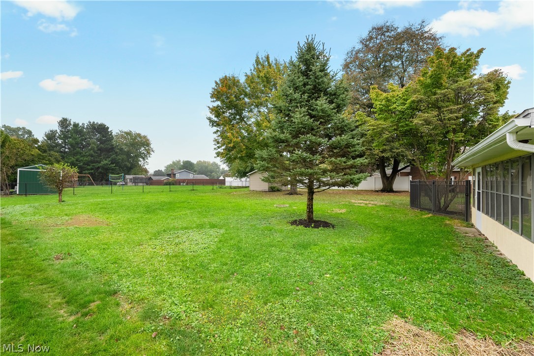 1333 Clarence Street NW Uniontown OH 44685