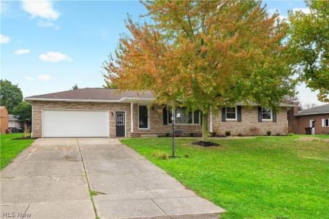 1333 Clarence Street NW Uniontown OH 44685