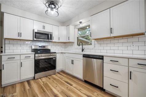 1333 Clarence Street NW Uniontown OH 44685